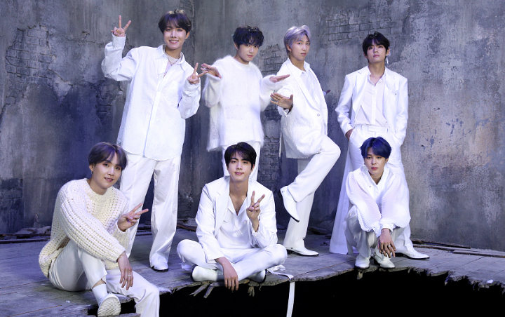 BTS Sukses Pecahkan Rekor Ini Pasca 'Stay Gold' Puncaki Chart World Digital Song Sales Billboard