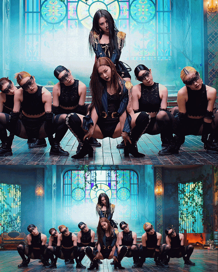 Pose Laba-Laba di Adegan Ending MV \'Monster\' Irene & Seulgi Red Velvet Curi Perhatian