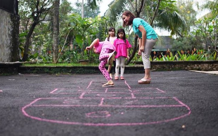 Sederhana dan Mudah Dilakukan, 8 Permainan Tradisional Ini Sangat Baik Untuk Tumbuh Kembang Anak