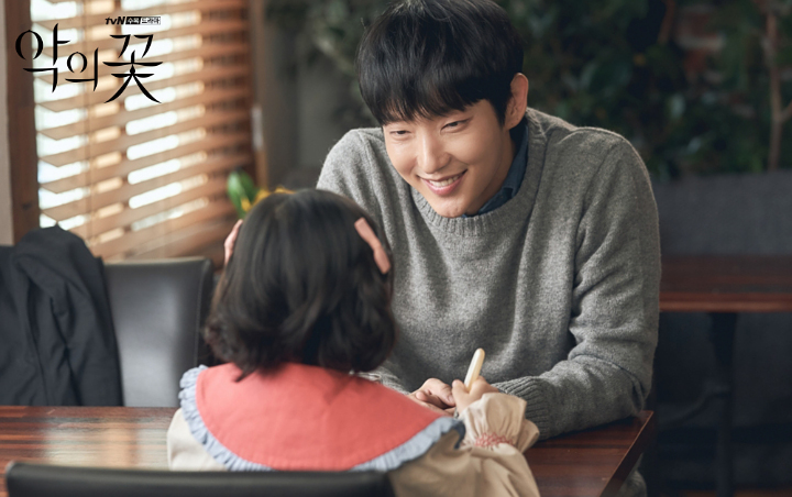 Kemampuan Akting Lee Jun Ki Sebagai Pria Bermuka Dua di 'Flower Of Evil' Tuai Pujian Staf Produksi