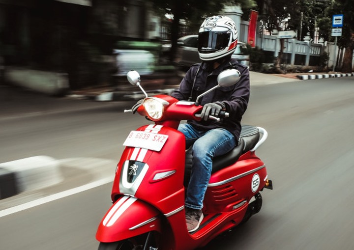 Gunakan Masker dan Sarung Tangan