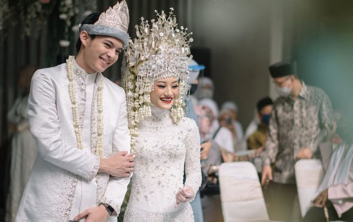 Dinda Hauw Tak Bisa Masak Mi Instan, Rey Mbayang: Bukan Membangun Rumah Makan!