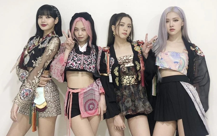 Desainer Puji Member BLACKPINK Ini Paling Bagus Kenakan Hanbok Miliknya