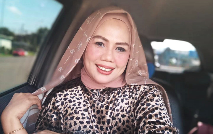 Ely Sugigi Klaim Posting Foto Tanpa Filter, Sebut Aura Bening Terpancar Berkat Air Wudu