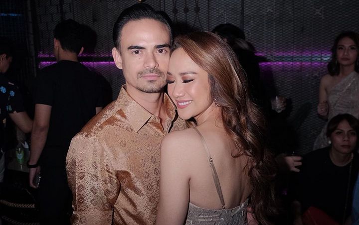 Foto BCL Cium Bibir Hingga Ashraf Senyum di Ultah ke-37, Pesan Ibu Mertua Bikin Nyesek