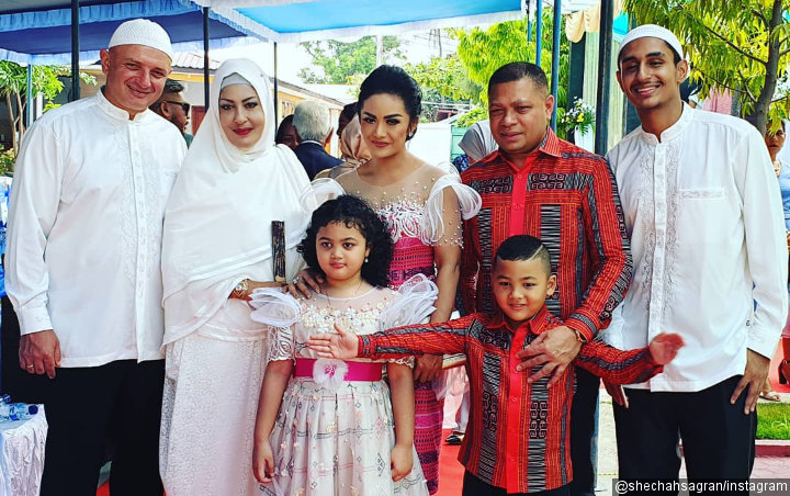 Krisdayanti Mewek Dimusuhi Aurel-Azriel, Potret Eks Istri Raul Bahagia Momong Cucu Imut Dipuji