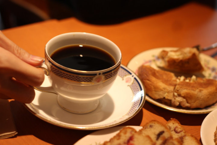 Hindari Minuman Berkafein dan Jangan Terlalu Banyak Makan Sebelum Tidur