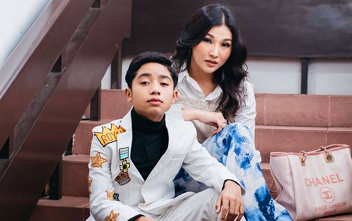 Punya Ukuran Sama, Betrand Peto Ngaku Keranjingan Pakai Baju Sarwendah