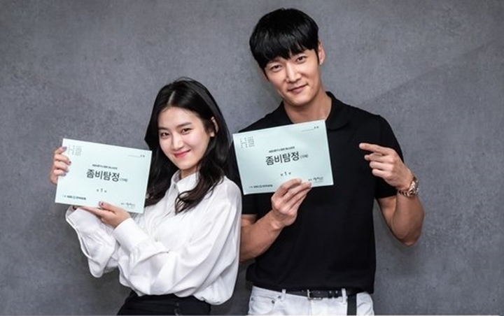 Choi Jin Hyuk dan Park Ju Hyun Nempel Ceria di Sesi Baca Naskah 'Zombie Detective'