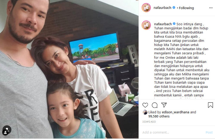 Postingan Nafa Urbach