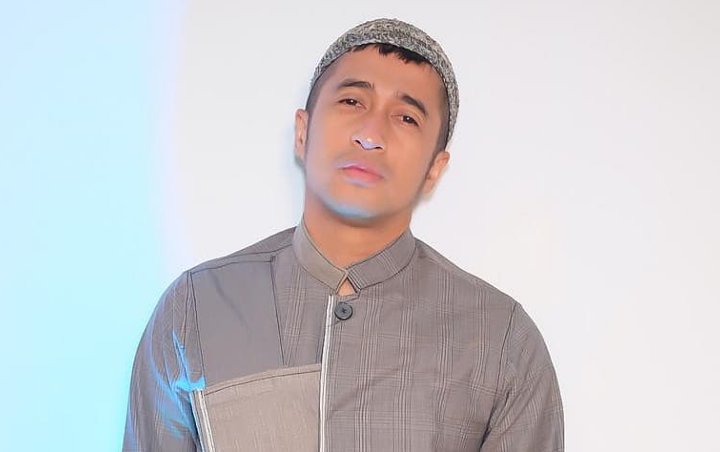 Irfan Hakim menunjukkan penampakan mega tank miliknya kepada Alshad Ahmad. Irfan juga mengungkap rencana untuk membagikan 5000 ekor ikan jenis Neon Tetra miliknya.