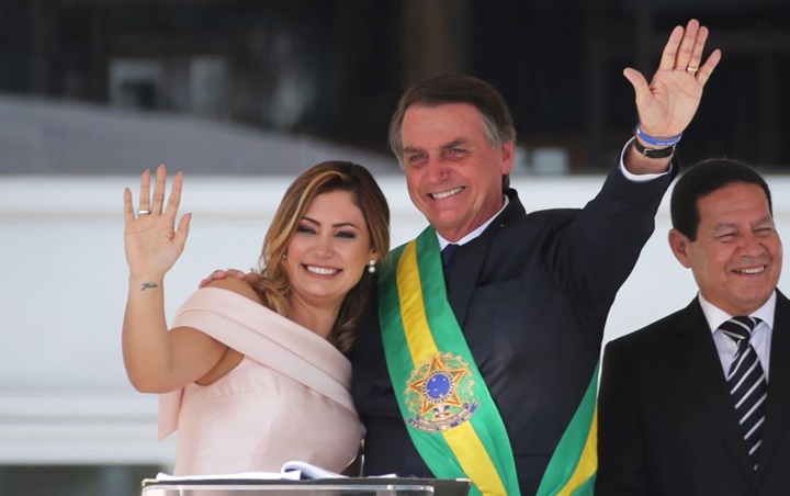 Istri Presiden Brasil Jair Bolsonaro Dikonfirmasi Positif COVID-19