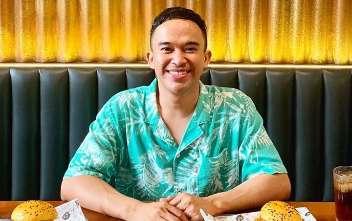 Sang Kekasih Super Cantik, Anwar Sanjaya Malah Tulis Komentar Nyeleneh