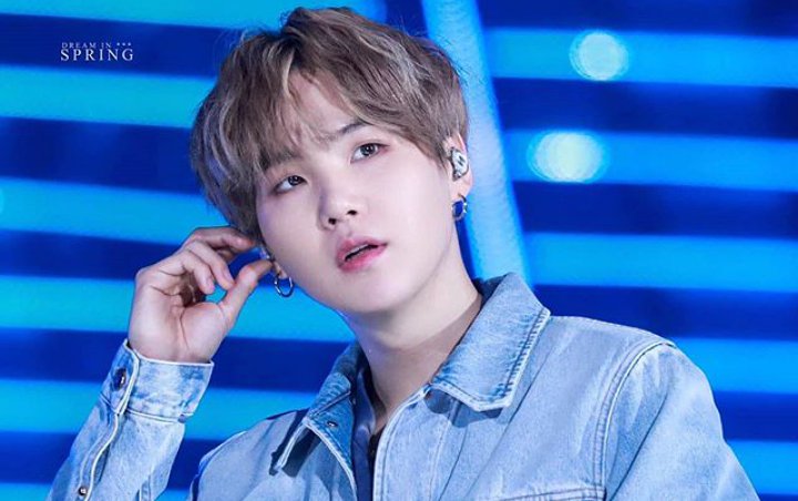 Suga BTS Dibilang 'Young and Rich' Usai Kepergok Pakai Jam Tangan Mewah Gantian