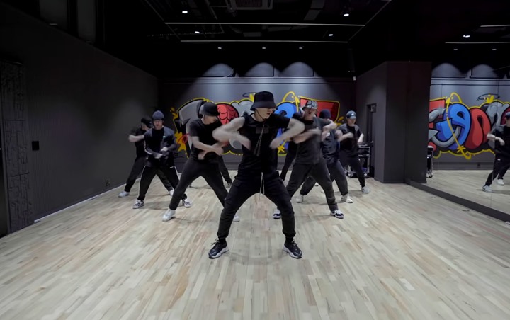 Kang Daniel Pamerkan Kemampuan Koreografinya Lewat Video Dance Practice 'Who U Are'