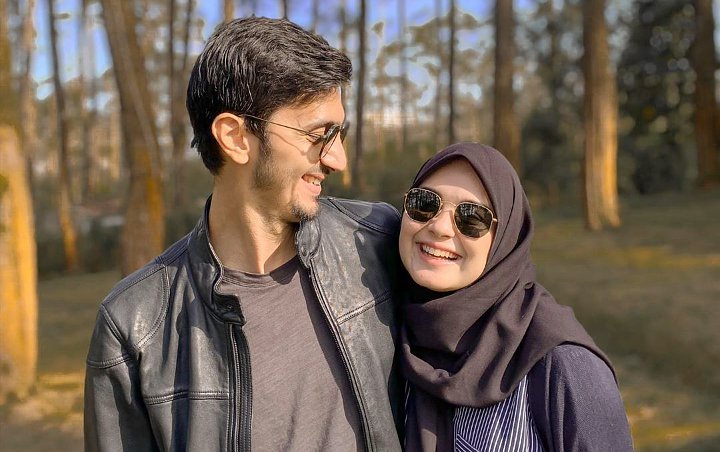 Vebby Palwinta akhirnya membenarkan kabar yang beredar soal kehamilannya. Akan tetapi, Vebby tak sempat mengabadikan momen pertama saat mengetahui kabar tersebut.