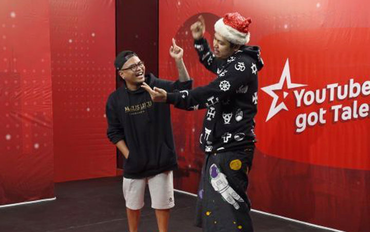 Baru-baru ini, sejumlah komika menggelar acara YouTube's Got Talent. Acara tersebut pun dihadiri oleh Tretan Muslim dan Coki Pardede yang menarik perhatian akibat aksi mereka.