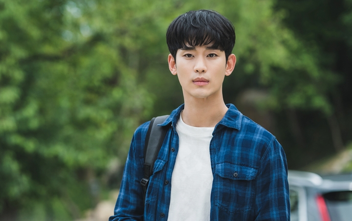 Kim Soo Hyun Nangis di Adegan Ini Tanpa Diminta Sutradara 'It's Okay to Not Be Okay'