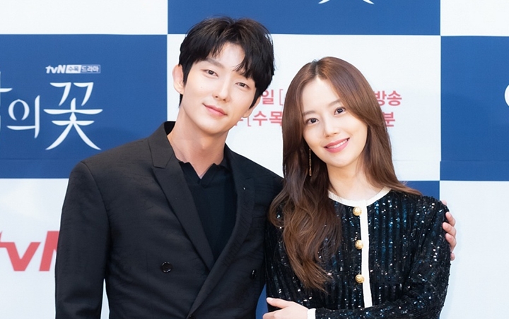 Lee Jun Ki dan Moon Chae Won Ciuman di 'Flower of Evil', Fans Malah Ketakutan