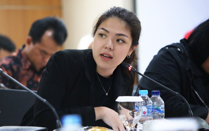 Tina Toon Balas Menohok Usai Diprotes Gegara Pakai Nama Panggung di Seragam Resmi Anggota DPRD