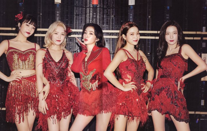 Dandanan Red Velvet Ini Paling Cetar dan Tak Tertandingi, Setuju?