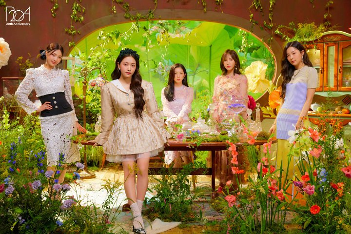 Cara Member Red Velvet Lainnya Pandang Wendy di Teaser MV \'Miky Way\' Bikin Terharu