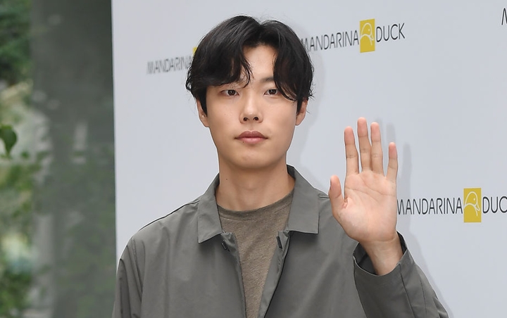 Ryu Jun Yeol Panjangkan Rambut  Demi Alien Jadi Makin 