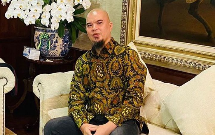 Ahmad Dhani Urusi Masalah Royalti, Penampakan 3 Pemilik Kepala Plontos Curi Perhatian