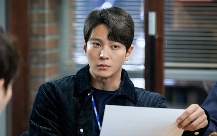 Tim Produksi Bocorkan Adegan Mengejutkan Yang Melibatkan Joo Won di 'Alice'