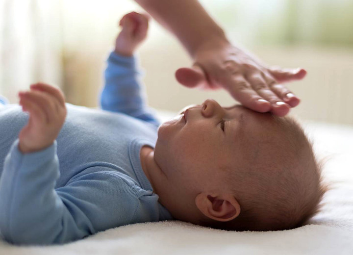 Menyepelekan Demam yang Dialami Bayi