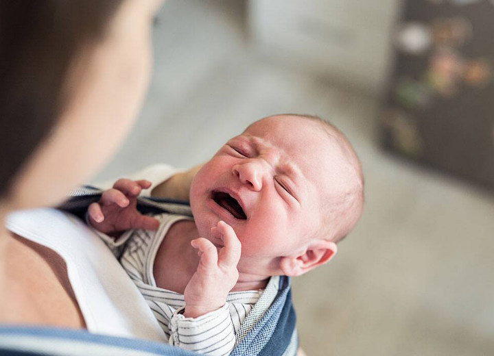 Ikut Menangis Saat Bayi Menangis