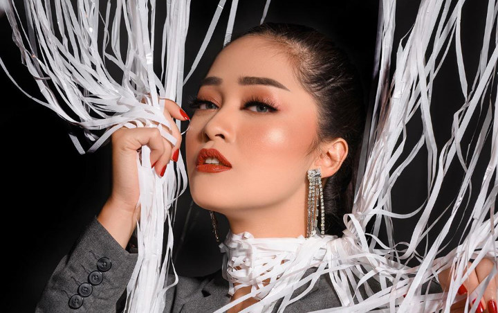 Gracia Indri Bikin Heboh Sebut Inisial Js Peramal Kondang Ini Bongkar Kencani Pria Bule