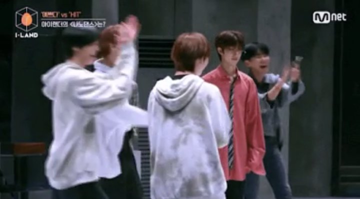 Reaksi Diam The8 Seventeen Saat Trainee \'I-LAND\' Salah Gerakan Dance Curi Fokus