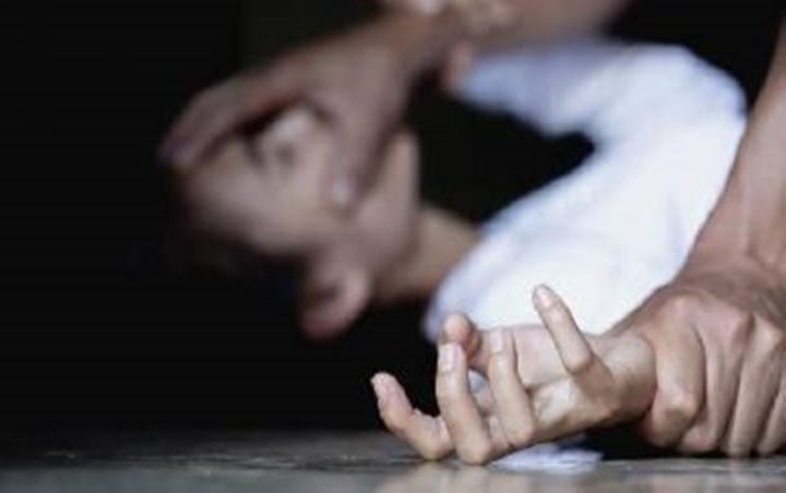 Tak Manusiawi, Pasien Corona Ini Diperkosa Di Ambulans Saat Dibawa Ke Rumah Sakit