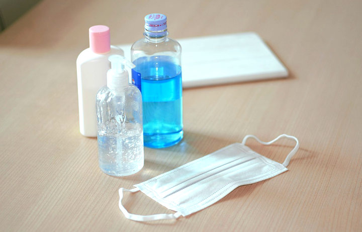 Bawa Hand Sanitizer dan Starter Pack Lainnya
