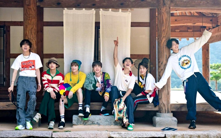 Fans Berpikir Bagian Terbaik Dari 'In the SOOP' Adalah Saat BTS Ngiklan Produk