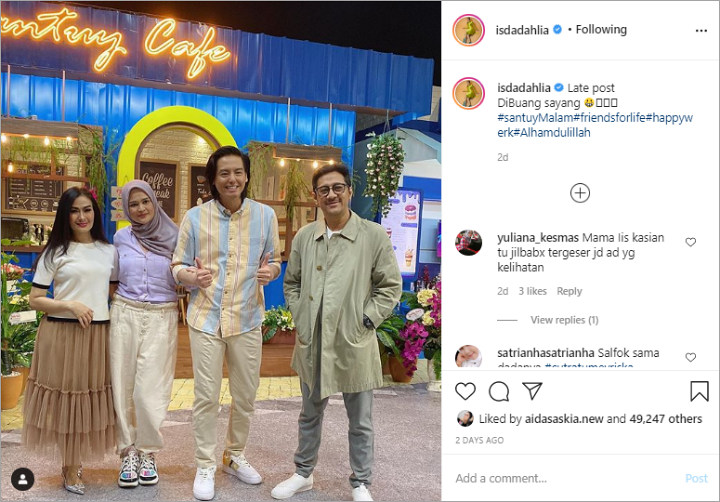 Foto Lawas Eks Istri Dory Pamer Jari Tengah, Suami Nella Kharisma Dimaki Lemah Mental - Topik Pagi
