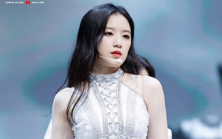 Interaksi Shuhua (G)I-DLE dan Anjingnya di Lokasi 'ISAC 2020' Dibilang Imut Banget