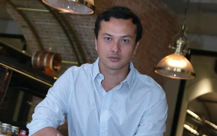 Potret Nicholas Saputra Sepedaan Bikin Heboh, Sang Fotografer Sampai Tak Yakin