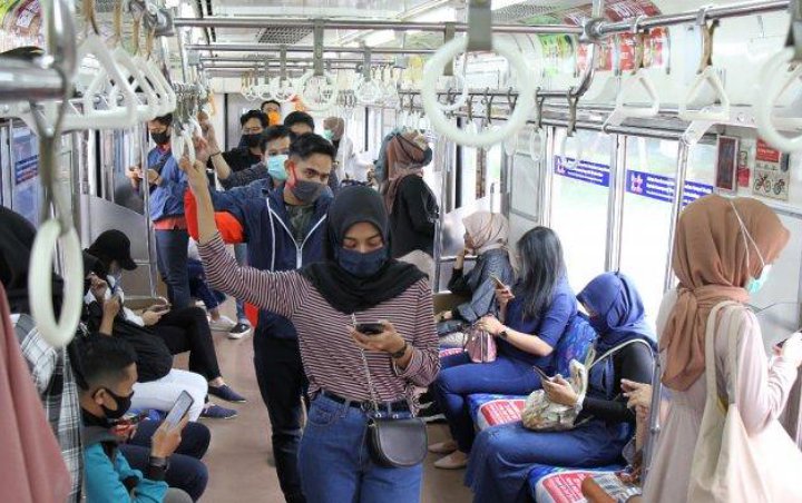 PSBB DKI Jakarta Bikin Penumpang KRL Turun Hingga 21 Persen