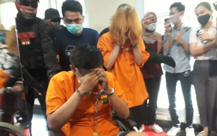 Terpuruk Tahu Putrinya Nekat Membunuh, Ibu Tersangka Mutilasi Kalibata City Salahkan Sosok Ini