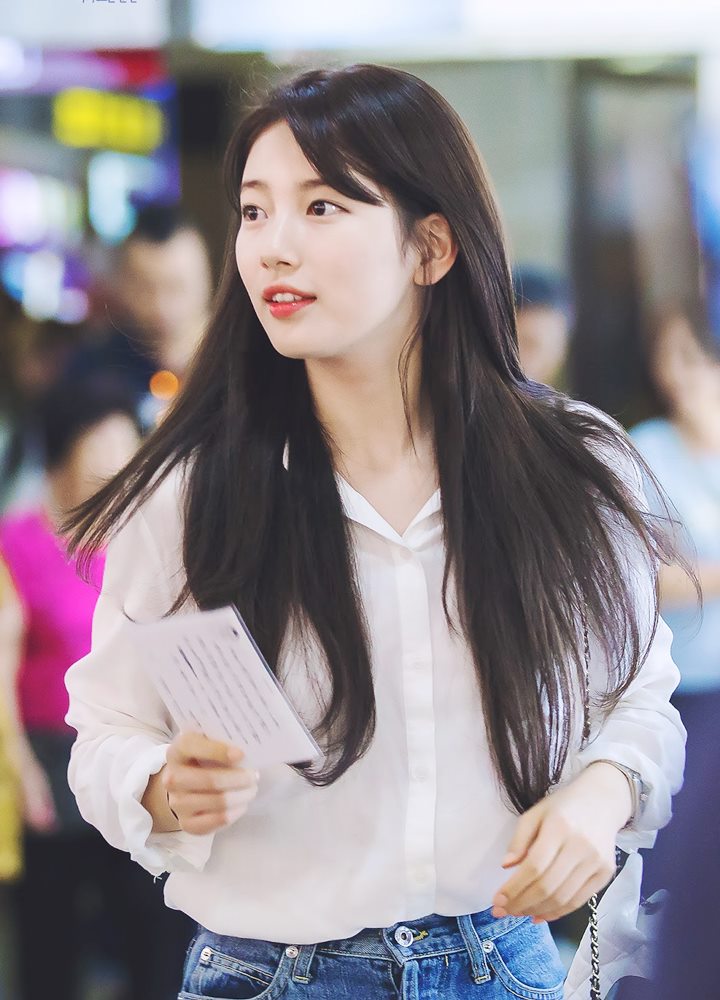 Kecantikan Natural Suzy Nyaris Tanpa Riasan Tuai Pujian Selangit