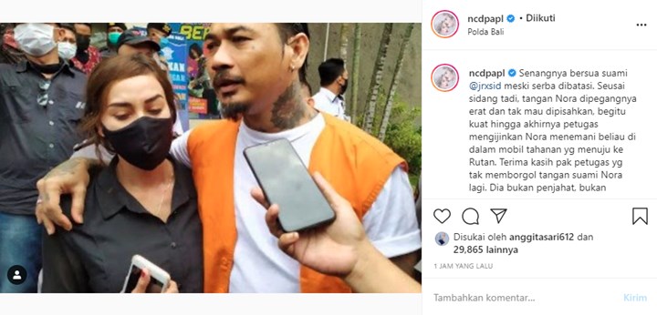 Jerinx SID Terus Genggam Tangan Istri Usai Persidangan, Tangannya Tak Diborgol Karena ini