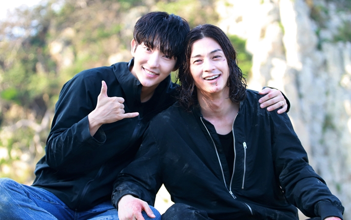 Lee Jun Ki Foto Bareng Kim Ji Hoon Cs di 'Flower of Evil', Ungkap Merasa Sedih Dan Hampa