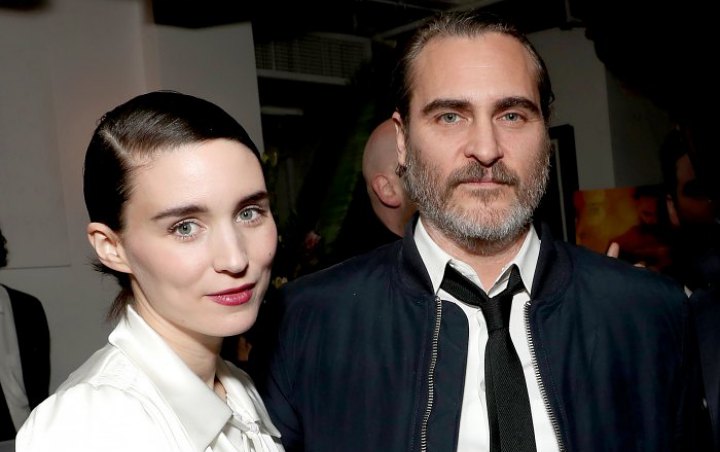 Joaquin Phoenix dan Rooney Mara Sambut Anak Pertama, Diberi Nama Persis Mendiang Sang Kakak