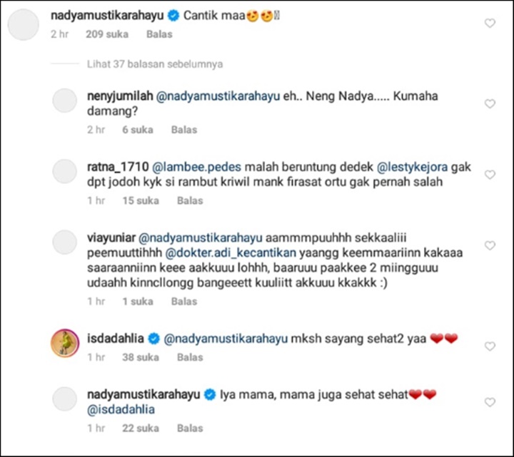 Foto Iis Dahlia