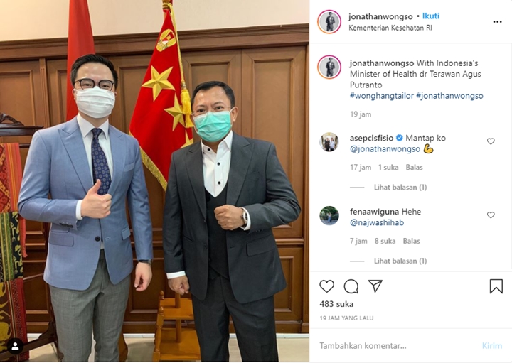 Menkes Terawan \'Diburu\' Najwa Shihab, Malah Terpotret Berfoto dengan Desainer Kondang Ini