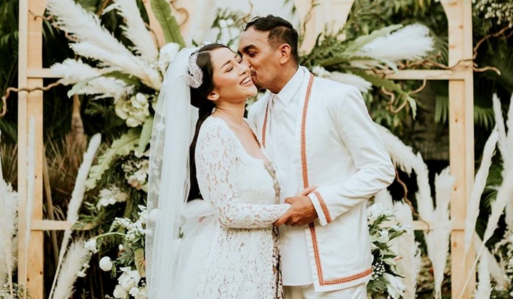 Peringati Hari Ulang Tahun Glenn Fredly, Mutia Ayu Tulis Puisi Menyentuh