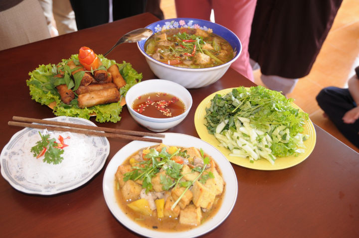 Menerapkan Pola Makan Sehat