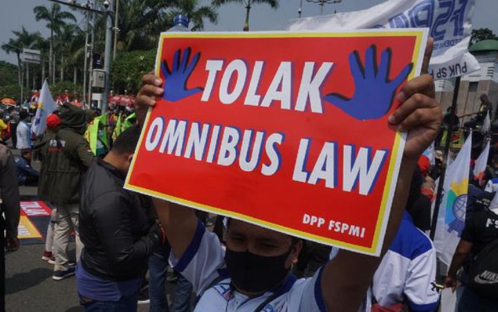 Ternyata Kelompok Warganet Ini yang Bikin 'Tolak Omnibus Law' Jadi Trending Topic Dunia